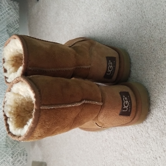 Ugg short boots in camel, size 5 - Picture 2 of 7